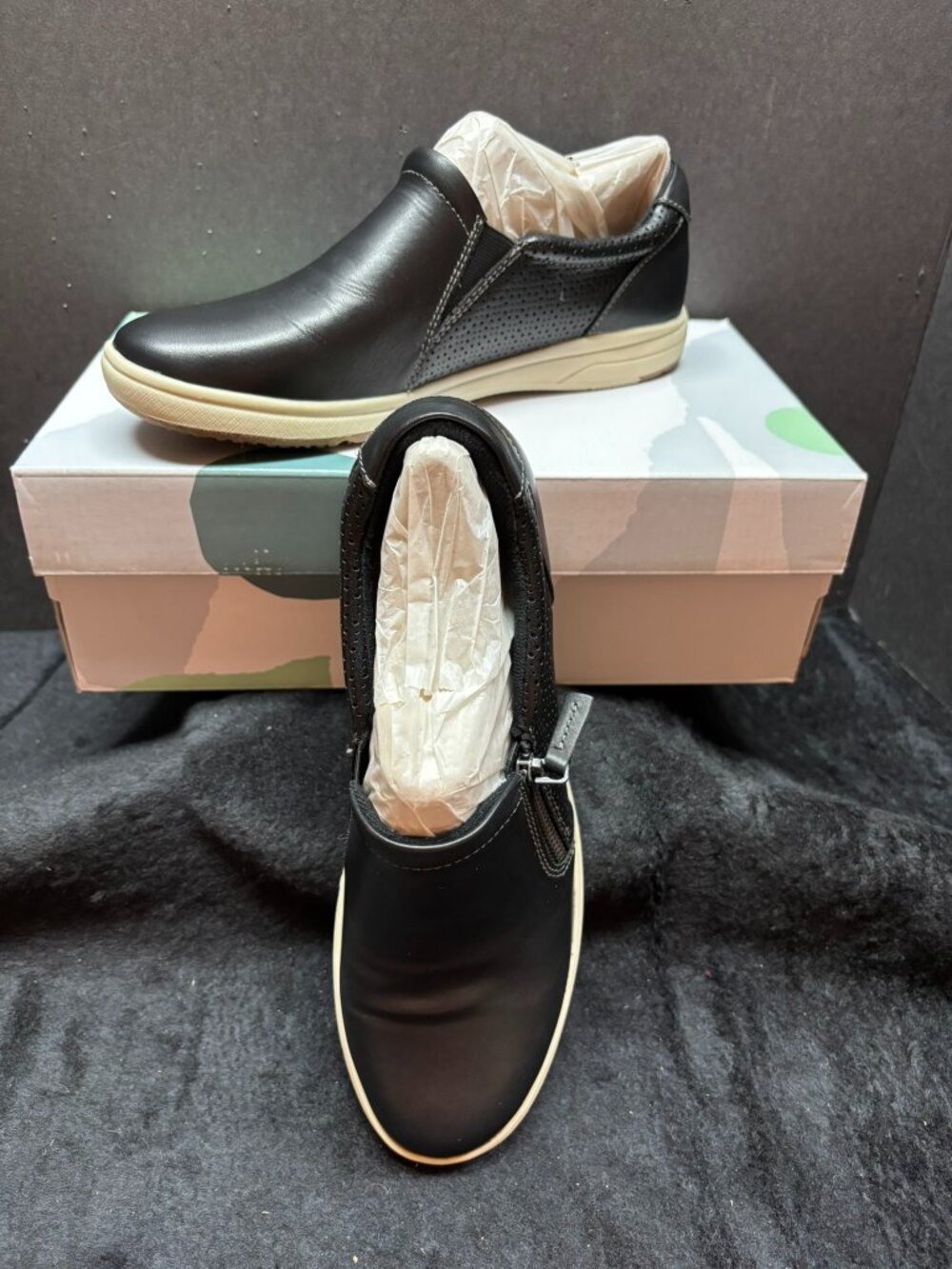 Earth Origins Elsie Black Size 10 NEW